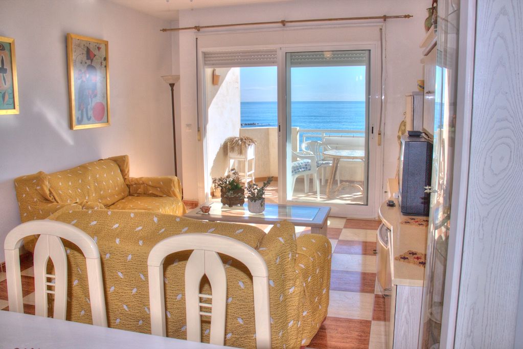 Three-bedroom flat on the seafront promenade, Garrucha