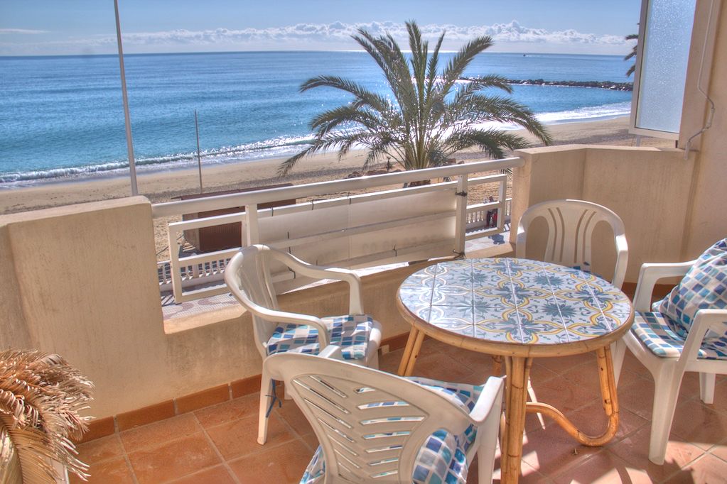 Three-bedroom flat on the seafront promenade, Garrucha