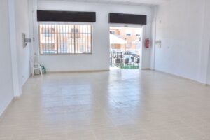 Oportunidad de Negocio: Local con Salida de Humos en Las Buganvillas, Vera Playa - imagen 3