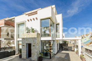 Exclusive New Development of Independent Villas in Vera Playa - imagen 1