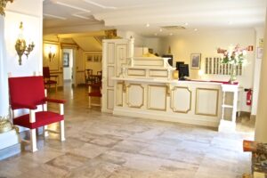 Beachfront hotel for sale in Carboneras – 29 rooms with a remarkable cinematic history - imagen 8