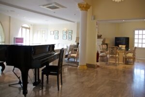 Beachfront hotel for sale in Carboneras – 29 rooms with a remarkable cinematic history - imagen 12