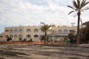 Beachfront hotel for sale in Carboneras – 29 rooms with a remarkable cinematic history - imagen 27