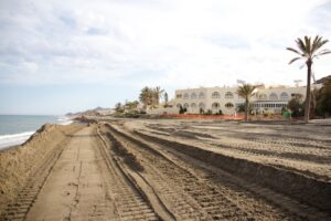 Beachfront hotel for sale in Carboneras – 29 rooms with a remarkable cinematic history - imagen 28