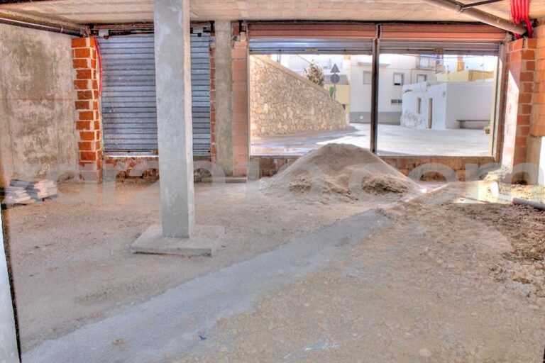 Unfinished premises in Villaricos