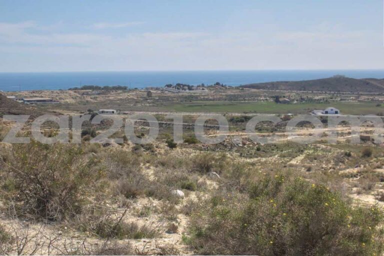 Rustic land with cortijo