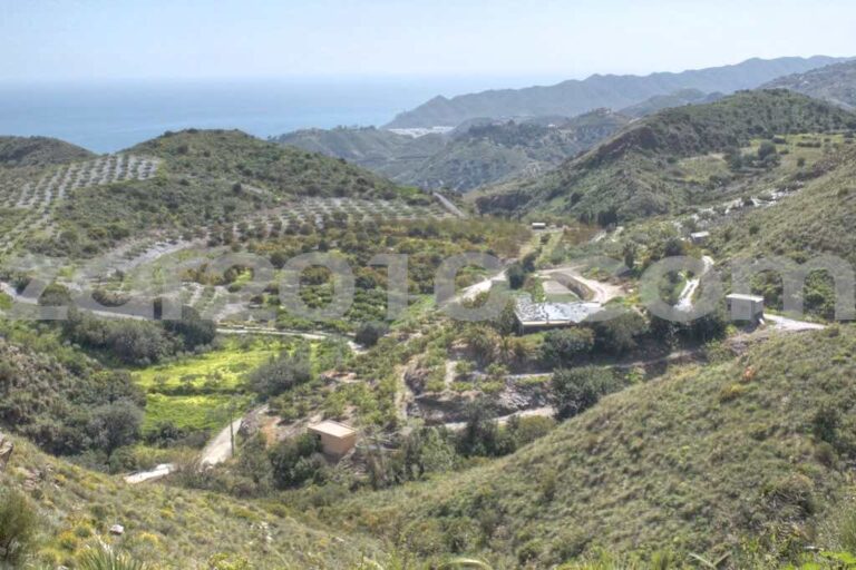 Finca rústica con cortijo