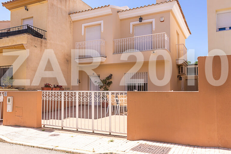 Semi-Detached Chalet for Sale in the Heart of Turre