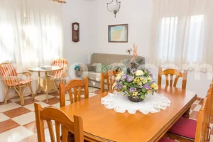 Semi-detached house on the corner of Calle Chalupa de Garrucha - imagen 12