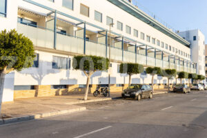 Apartment duplex with private tarrace and patio - imagen 32