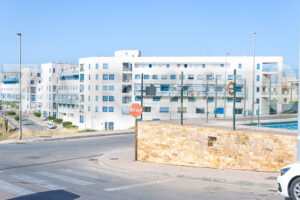 Apartment duplex with private tarrace and patio - imagen 33