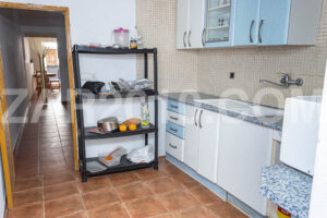 House for Sale in the Heart of Turre: Potential and Prime Location - imagen 9