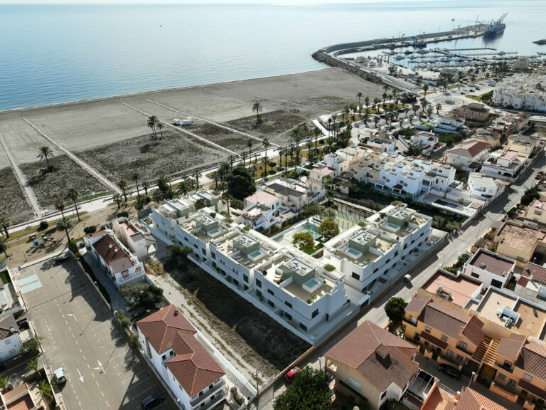 Piso Planta Baja 3 Dormitorios con Terraza y Parking en Vera Playa, Almería