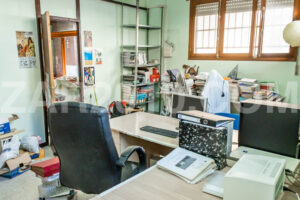 Commercial unit for sale, ideal for converting into a home - imagen 12