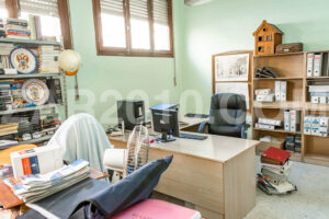 Commercial unit for sale, ideal for converting into a home - imagen 13