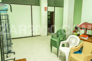 Commercial unit for sale, ideal for converting into a home - imagen 6