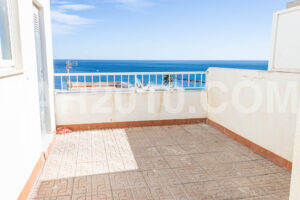 Ático con terraza y solarium con vistas al mar en Garrucha - imagen 1