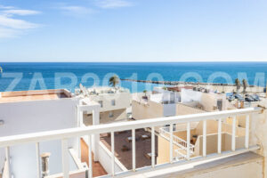 Ático con terraza y solarium con vistas al mar en Garrucha - imagen 27