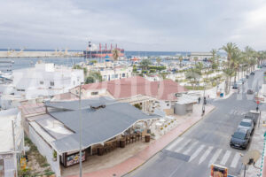 Magnífico Piso en Primera Línea en Garrucha – Vistas al Puerto y al Mar - imagen 10