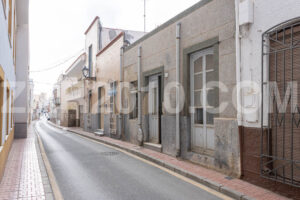 Investment opportunity. House for complete renovation or demolition in Garrucha - imagen 2