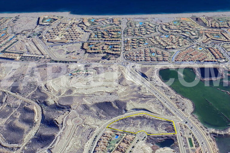 Urban Land for Sale in Vera – El Salar Area | Ideal for Residential or Hotel Development