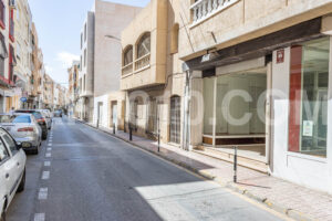 Prime Commercial Premises for Rent on Calle Mayor, Garrucha: 118m² of Guaranteed Success - imagen 4