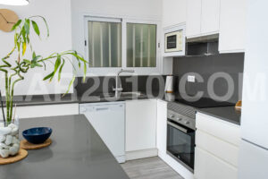 Renovated beachfront apartment with terrace and sea views in Garrucha - imagen 13
