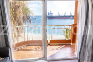 Renovated beachfront apartment with terrace and sea views in Garrucha - imagen 15