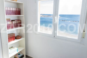 Renovated beachfront apartment with terrace and sea views in Garrucha - imagen 6