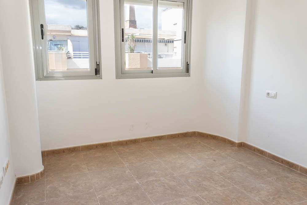 Ático exclusivo con terraza panorámica y vistas al mar en Garrucha