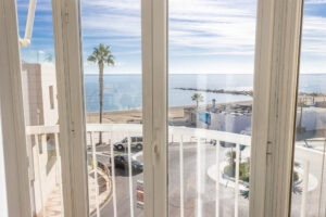 Apartment with private solarium and panoramic sea views on Calle Viola in Garrucha - imagen 3