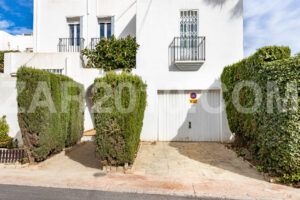 Exclusivo Chalet Adosado en Esquina a 150 m del Mar en la Mejor Zona de Mojácar - imagen 5