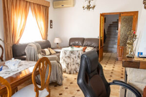 Magnífico Chalet Independiente en El Palmeral: Espacio, Vistas al Mar y un Sinfín de Posibilidades - imagen 13