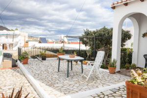 Magnífico Chalet Independiente en El Palmeral: Espacio, Vistas al Mar y un Sinfín de Posibilidades - imagen 6