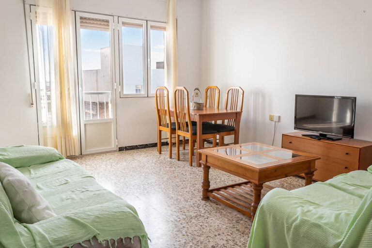 Apartment for Sale in Garrucha Calle Nueva | 3 Bed, Terrace, No Fees