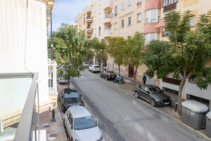 Spacious 3-Bedroom Apartment on Garrucha Calle Mayor with Parking & Terrace - imagen 11