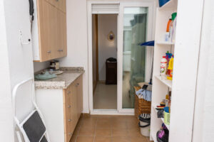 Spacious 3-Bedroom Apartment on Garrucha Calle Mayor with Parking & Terrace - imagen 20