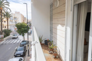 Spacious 3-Bedroom Apartment on Garrucha Calle Mayor with Parking & Terrace - imagen 9
