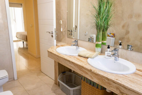 Venta de propiedades en el Levante Almeriense - ZAR 2010