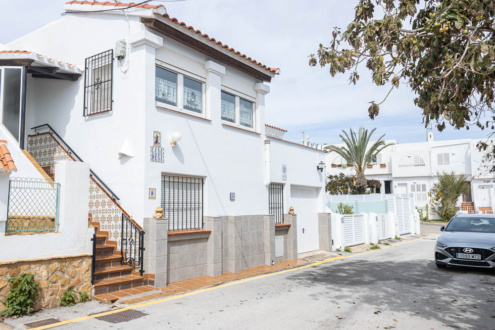 Elegant Townhouse in El Palmeral: 3 Bedrooms, Private Garage, and just 150m from Mojácar Beach.
