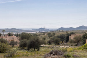 Exclusive Urban Plot in La Ribina with Sea Views and Great Building Potential - imagen 1