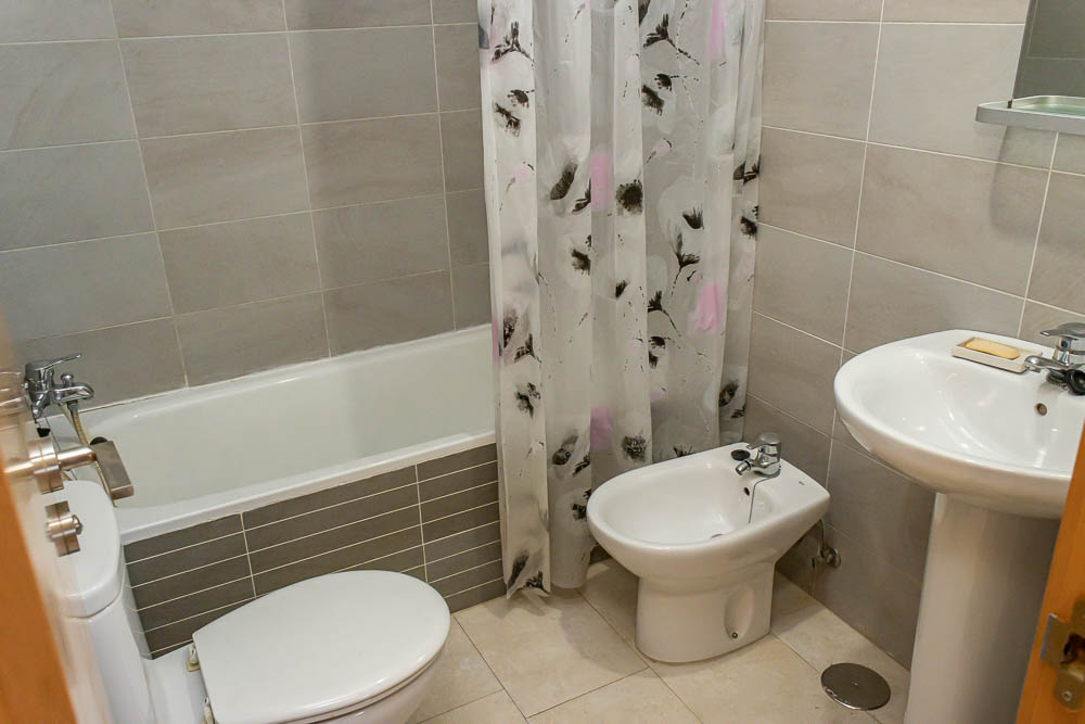 Modern 2-Bedroom Ground Floor Apartment for Rent in Vera Pueblo (El Palmeral)