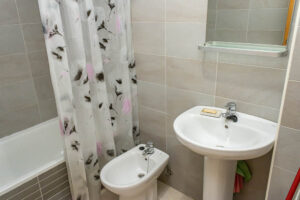 Modern 2-Bedroom Ground Floor Apartment for Rent in Vera Pueblo (El Palmeral) - imagen 14