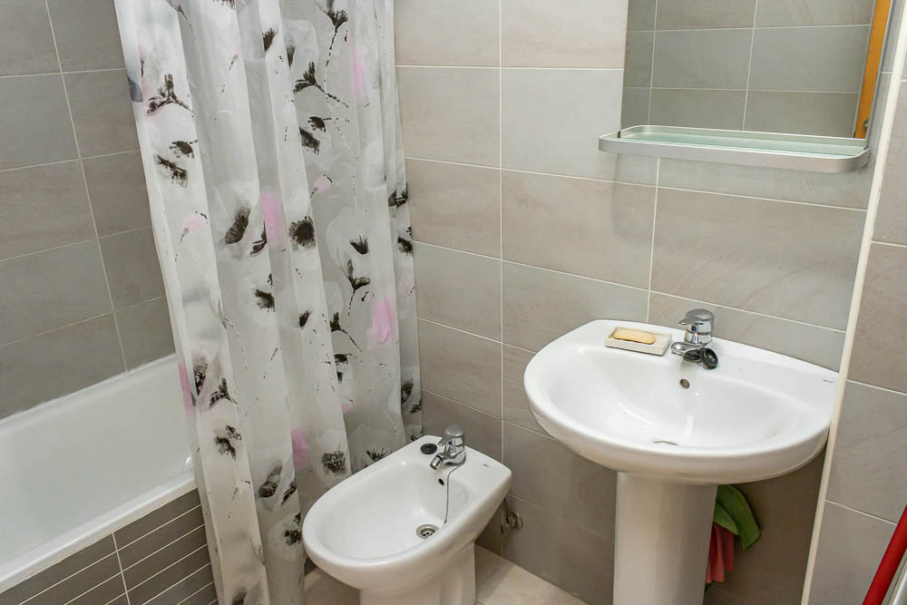 Modern 2-Bedroom Ground Floor Apartment for Rent in Vera Pueblo (El Palmeral)