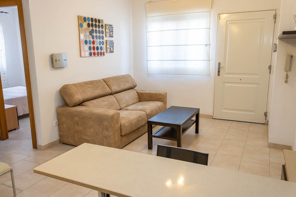 Modern 2-Bedroom Ground Floor Apartment for Rent in Vera Pueblo (El Palmeral)