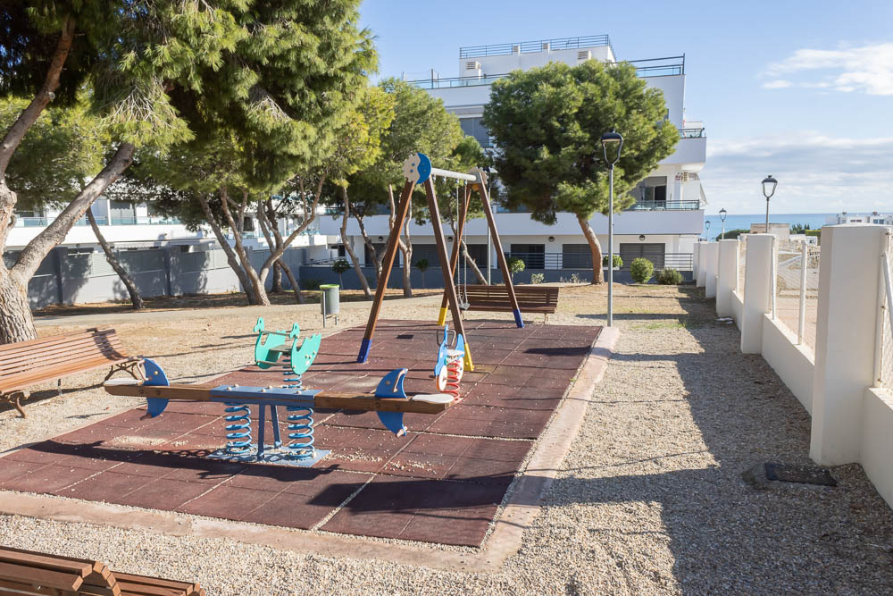 Beautiful Ground Floor Apartment with Terrace in Pinar de Garrucha, 350m from the Beach