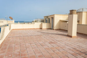 Espectacular Ático de 3 Dormitorios con Gran Solarium Privado y Vistas al Mar en Garrucha - imagen 30