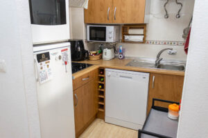 Bright 2-Bedroom Apartment with Terrace and Parking 400 Meters from the Sea in Garrucha, Almeria - imagen 14