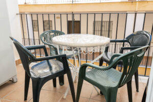 Bright 2-Bedroom Apartment with Terrace and Parking 400 Meters from the Sea in Garrucha, Almeria - imagen 5