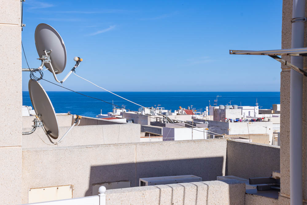 Spectacular Furnished Penthouse with Private Solarium and Sea Views in Garrucha